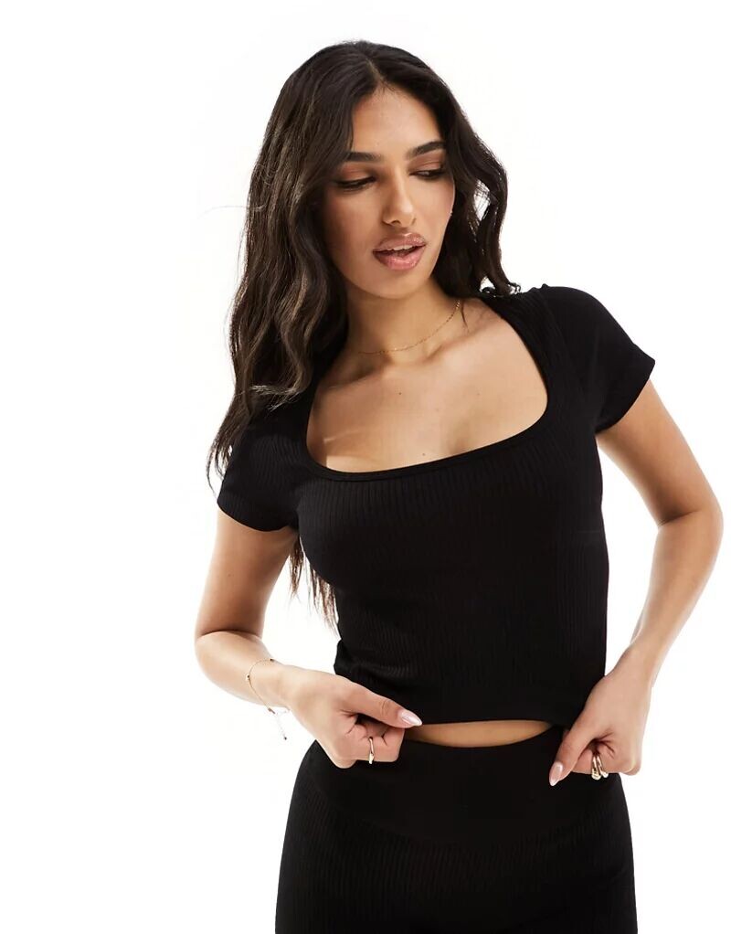 

Черная бесшовная спортивная футболка в рубчик ASOS Icon