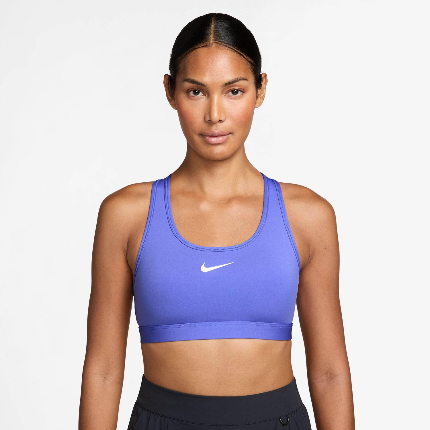 NIKE Спортивный бюстгальтер-бралетт 'Swosh' в синем цвете — фото 3