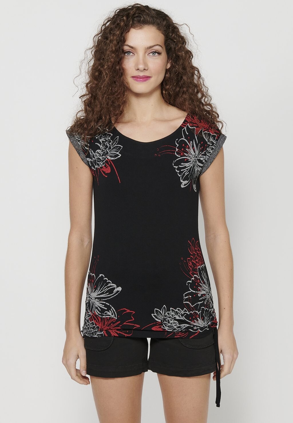

Футболка с принтом SHORT SLEEVE Koroshi, черный