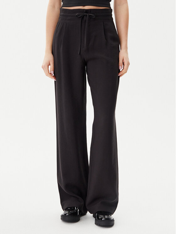 

Брюки прямого кроя J20J225339 Calvin Klein Jeans, черный