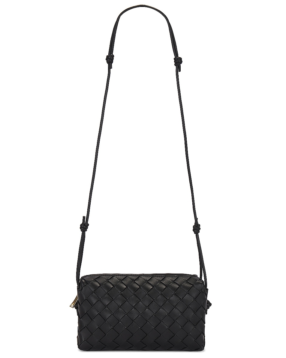 

Сумка-багет Loop Bottega Veneta, Black & Gold