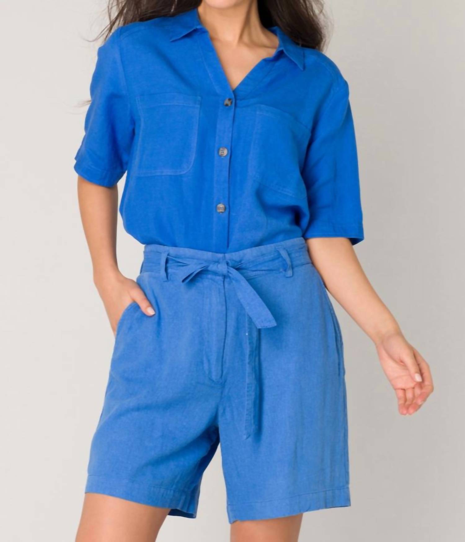 

Шорты Maylin с высокой талией в цвете Electric Blue yest