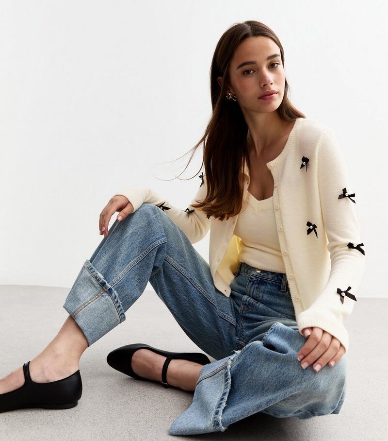 

Пушистый кардиган Off White с бантом New Look, белый