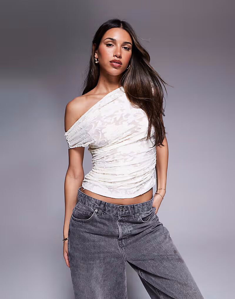 

Топ из сетчатой ​​ткани с короткими рукавами и открытыми плечами ASOS DESIGN кремового цвета
