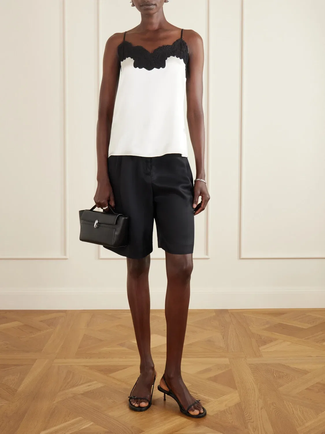 Кожаная сумка Symmetry Trapeze Pochette Savette, черный — фото 3