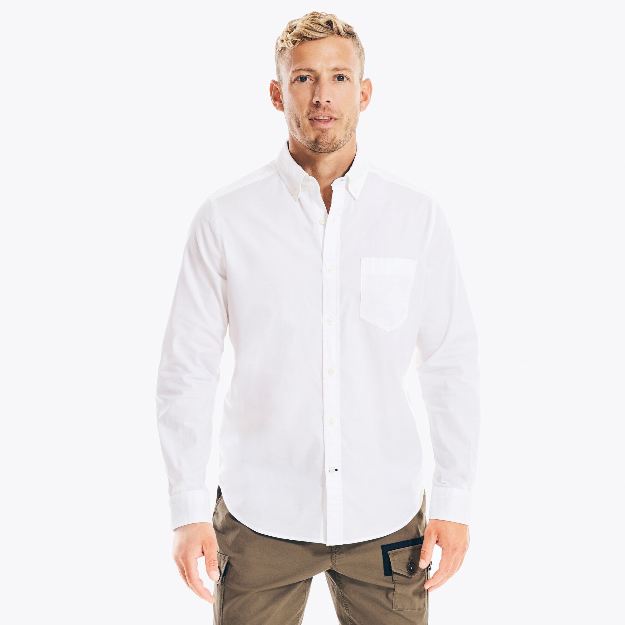 

Nautica Мужская однотонная рубашка Оксфорд, цвет bright white