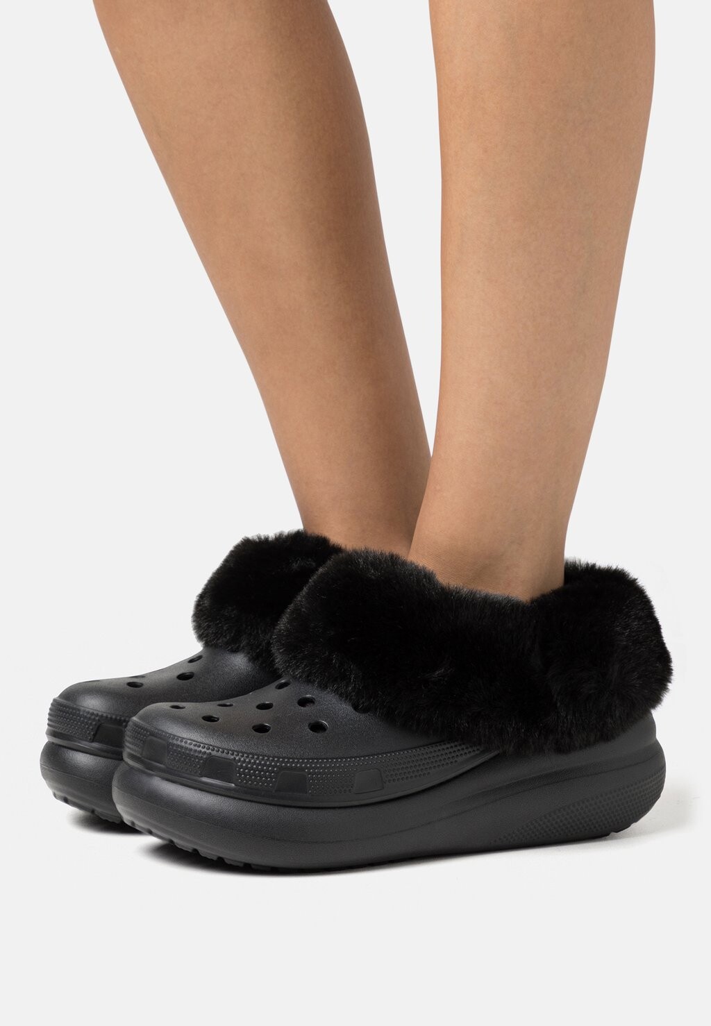 

Тапочки Crocs, черный