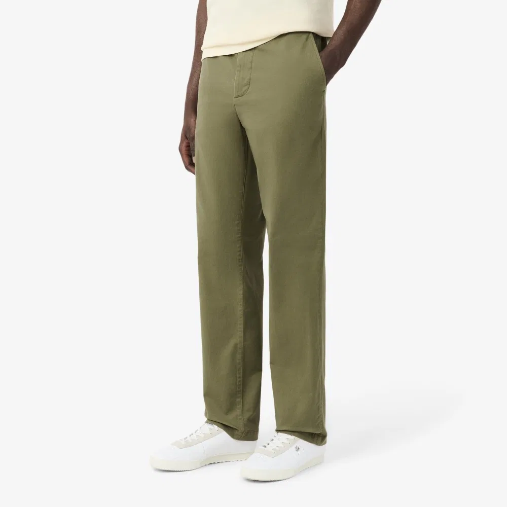 Мужские брюки чинос прямого кроя цвета хаки от Lacoste — фото 2