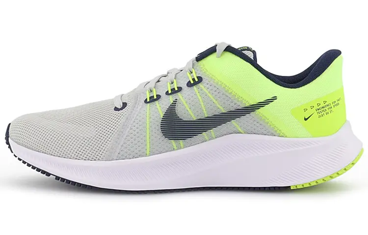 

Мужские беговые кроссовки Nike Quest 4