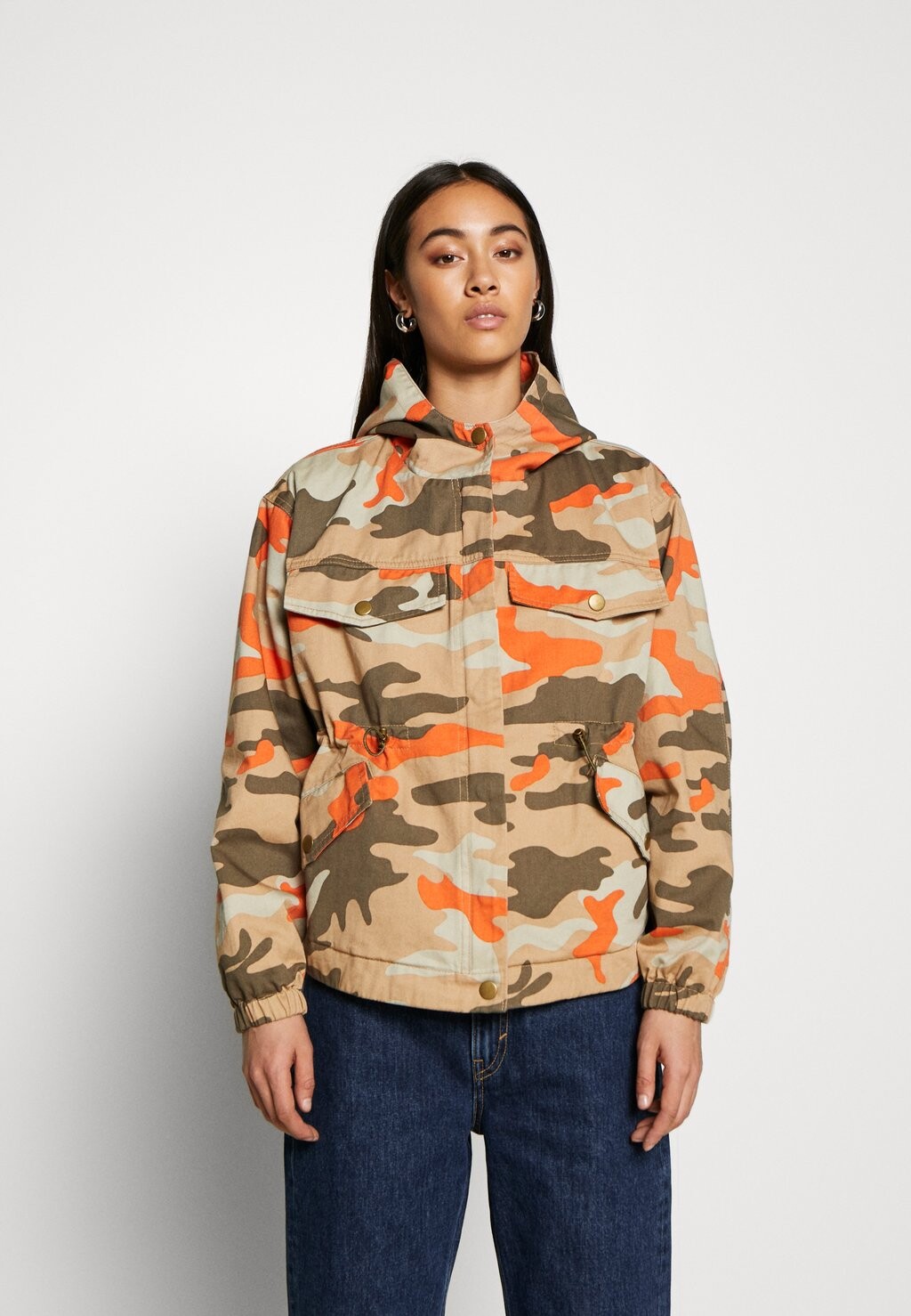 

Легкая куртка Urban Classics LADIES OVERSIZED CAMO JACKET, цвет Brick Camo, Коричневый, Легкая куртка Urban Classics LADIES OVERSIZED CAMO JACKET, цвет Brick Camo
