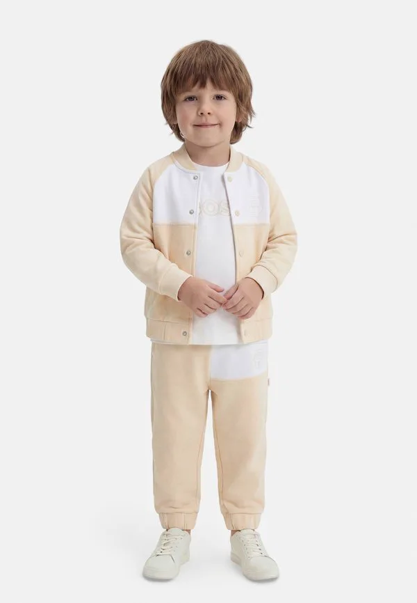 Футболка с принтом для новорожденных Boss Kidswear, New Beige