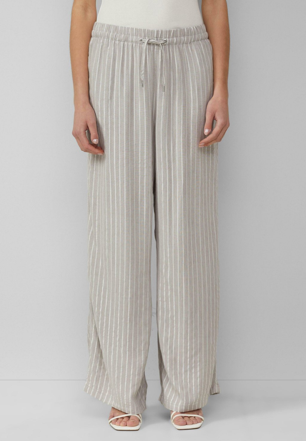 

Брюки QS, светло-серый