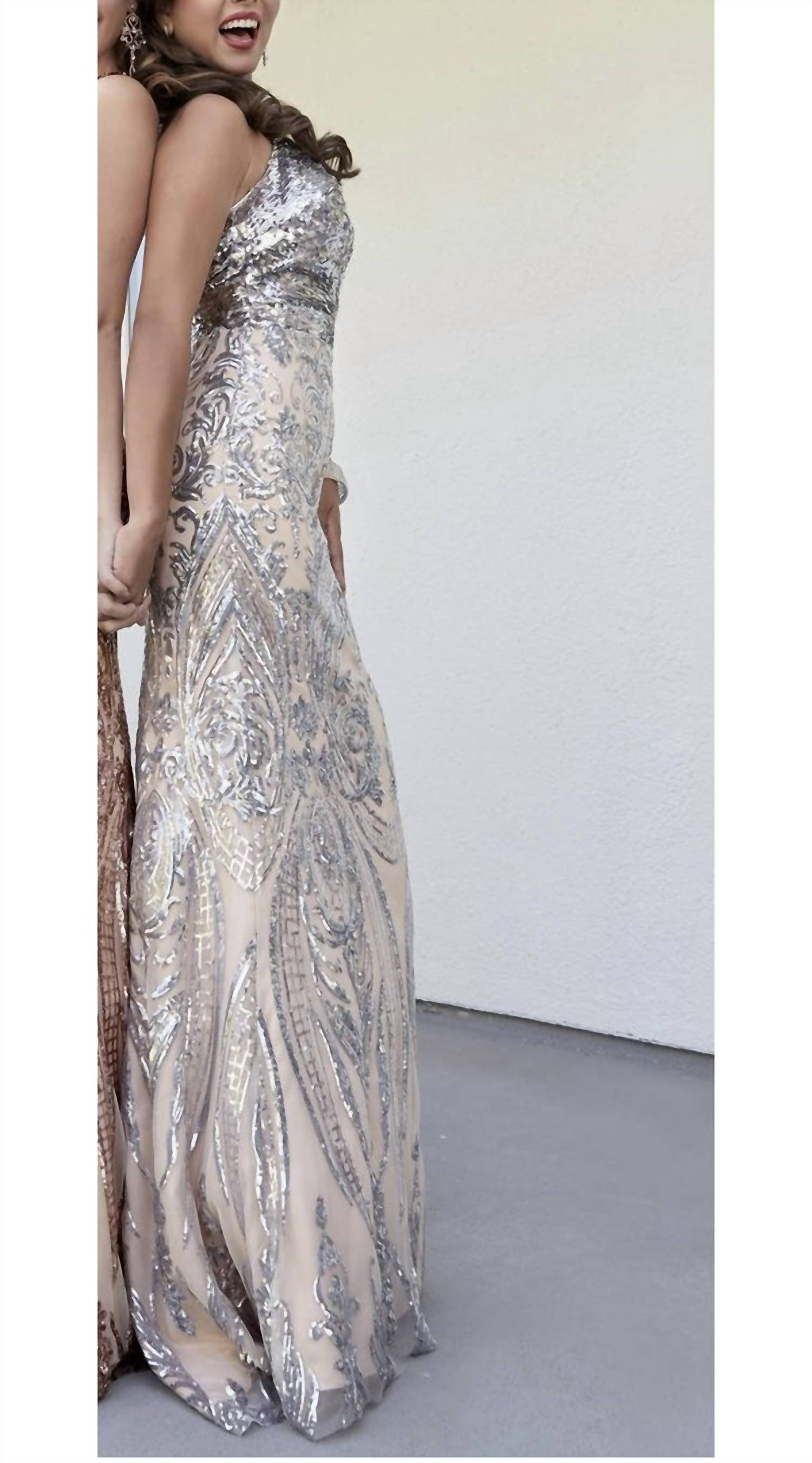 

Вечернее платье Column с мерцающим эффектом в серебре Jasz Couture