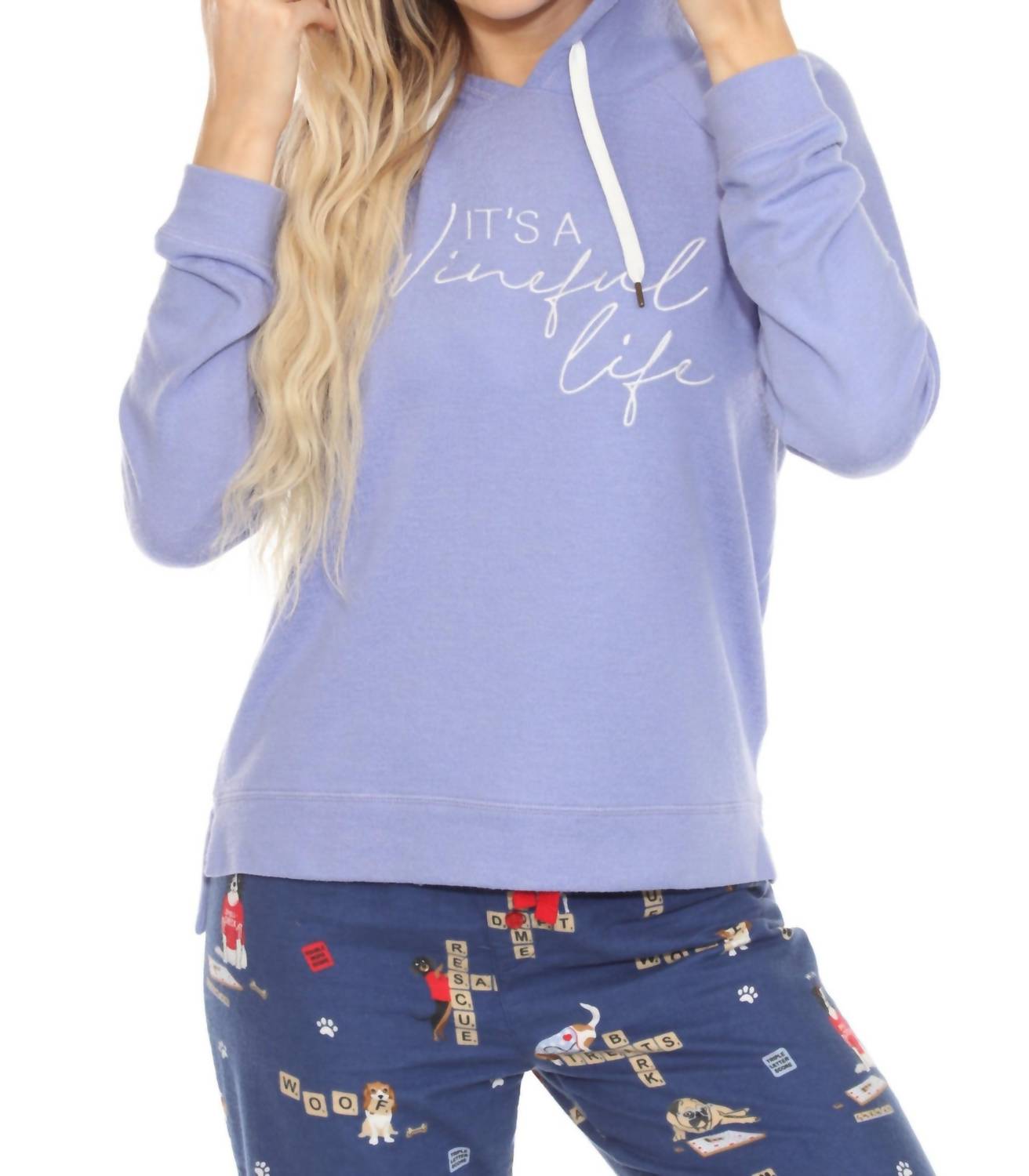 

Женский худи It's A Wineful Life в цвете барвинок PJ Salvage, Periwinkle
