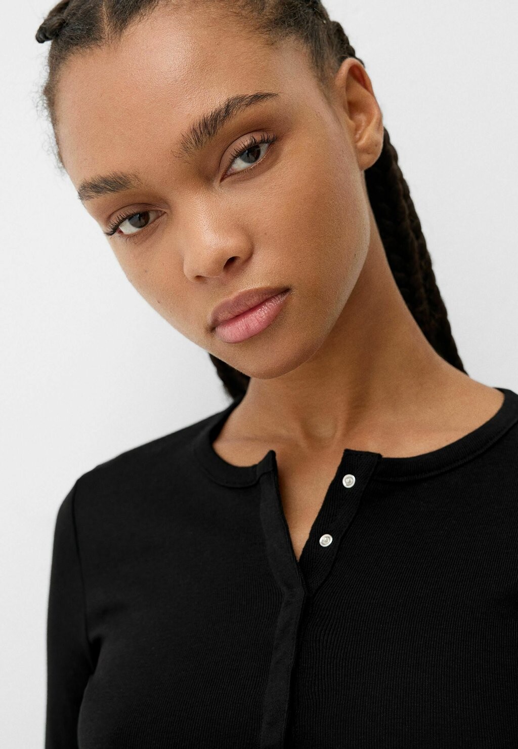 

Топ с длинными рукавами LONG SLEEVE HENLEY Bershka, черный