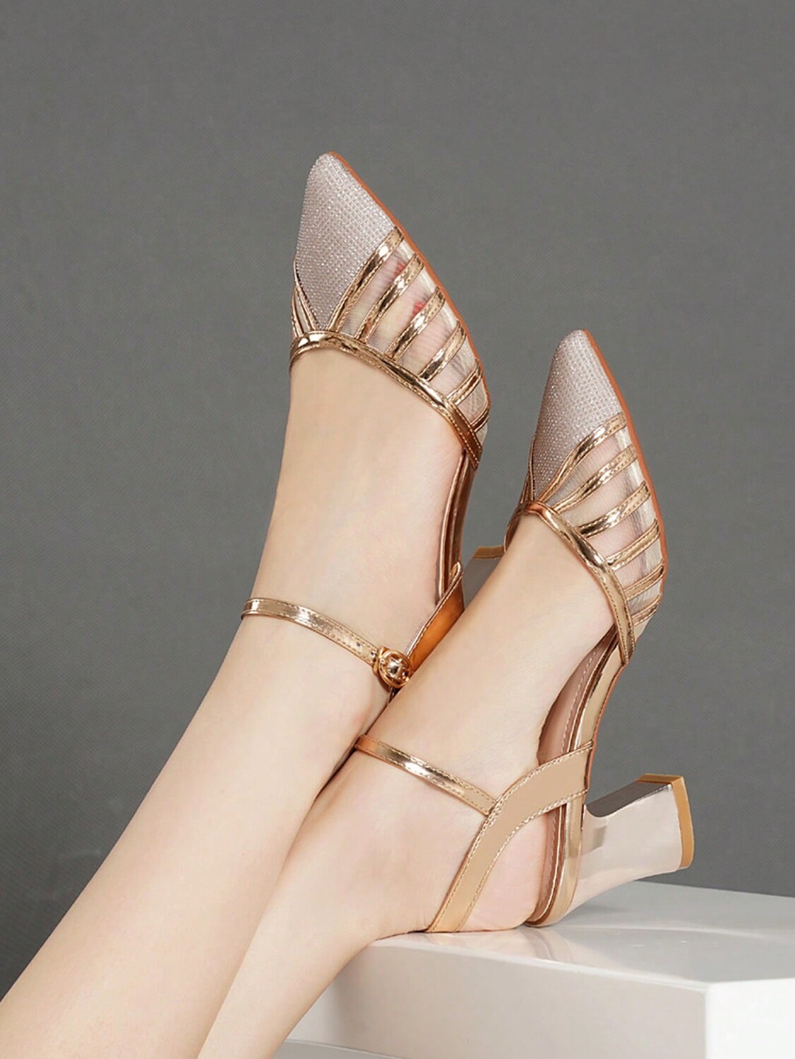 

Женские туфли на высоком каблуке, босоножки на блочном каблуке, летние Женские туфли с острым носком, шампанское