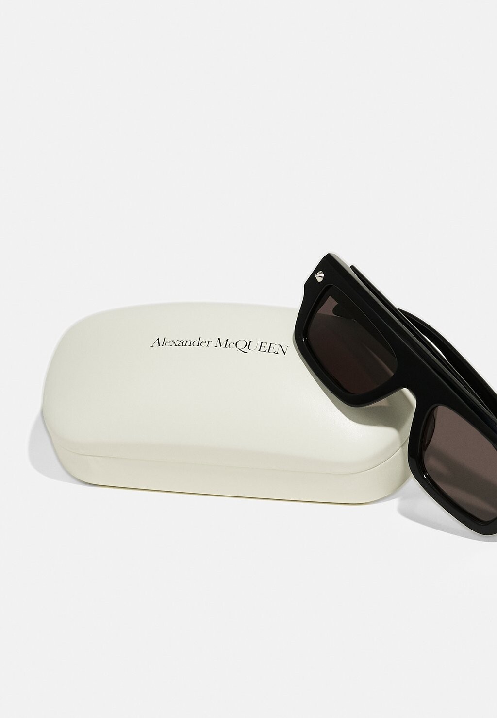

Солнцезащитные очки Rectangular Squared Alexander McQueen, черный