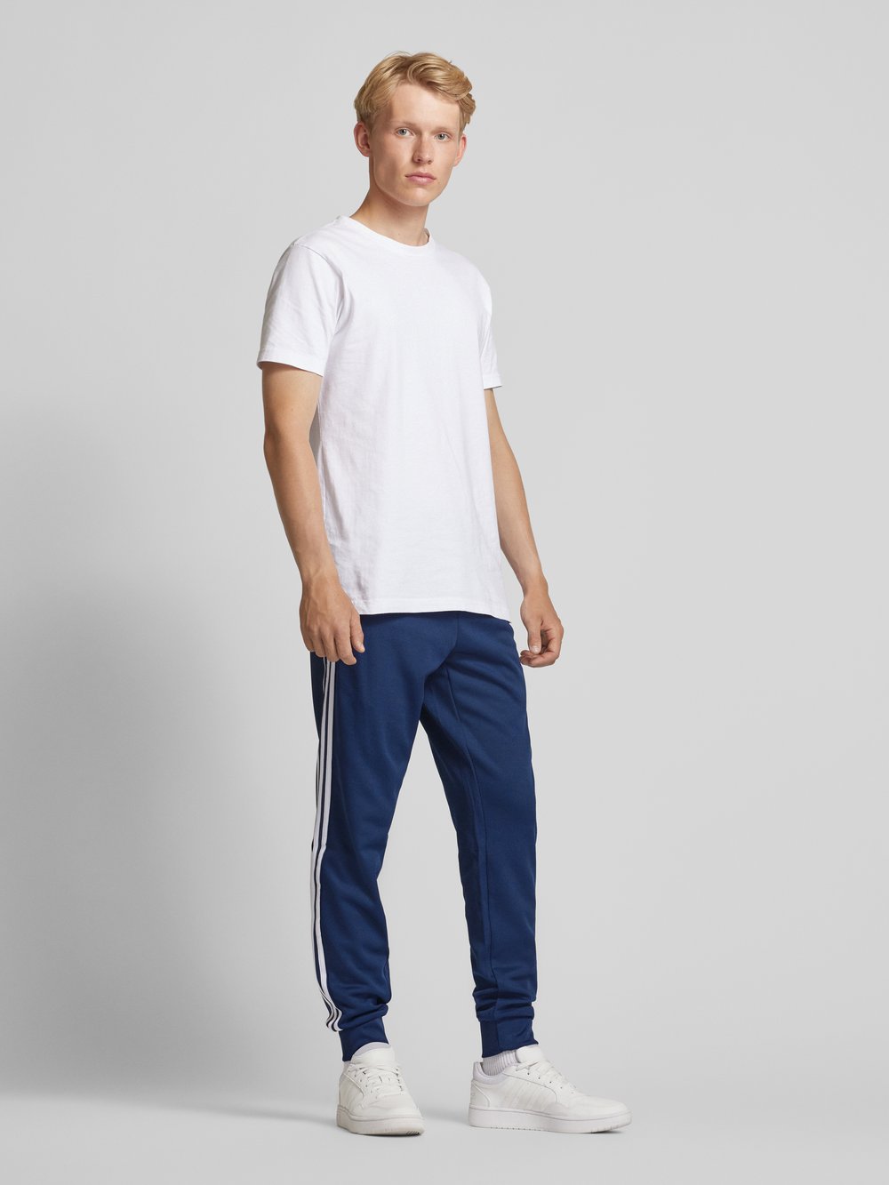 

Облегающие спортивные брюки с этикетками adidas Originals
