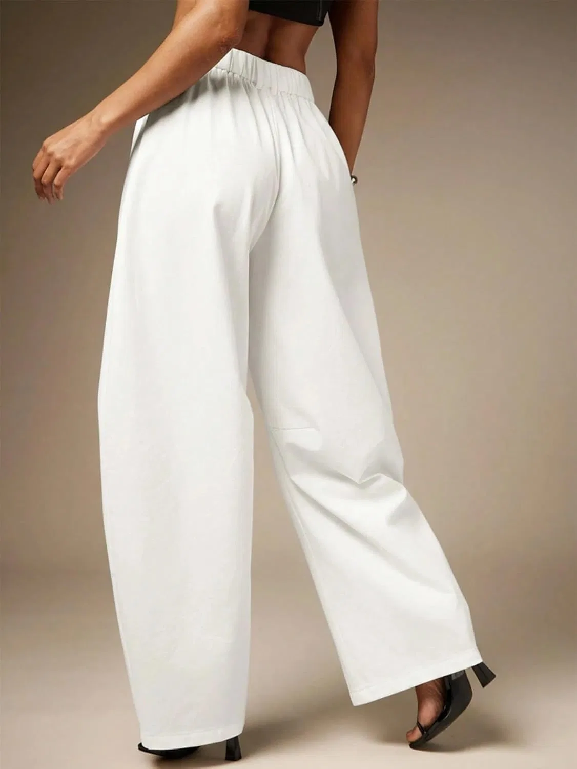 Летние однотонные брюки-бочки в складку, угольно-серого цвета — фото 4