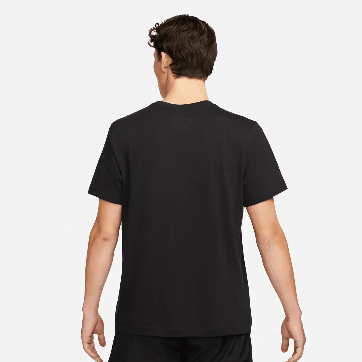 Футболка Nike Sportswear Tee, черный — фото 2