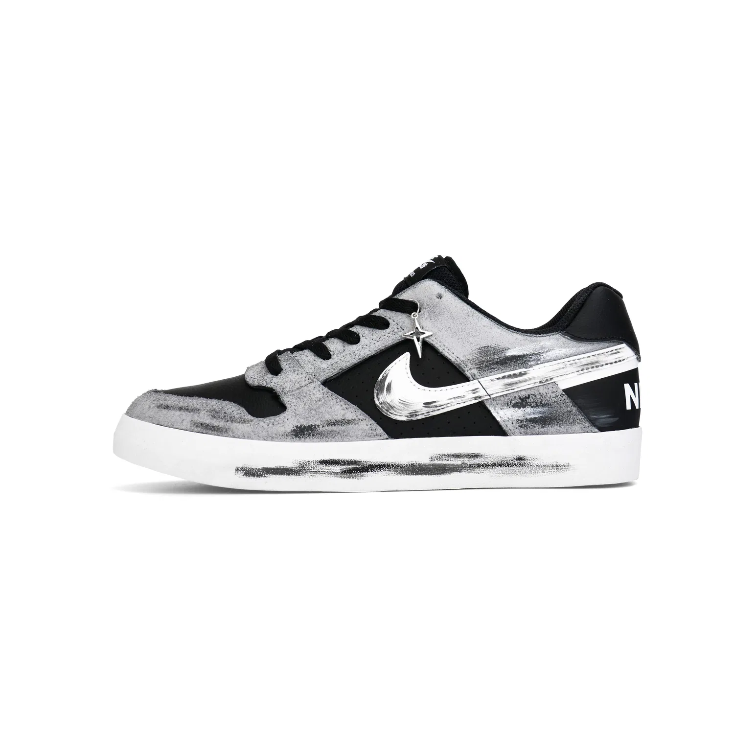 Кроссовки скейтбордические Nike SB Delta Force VULC Pure Black White