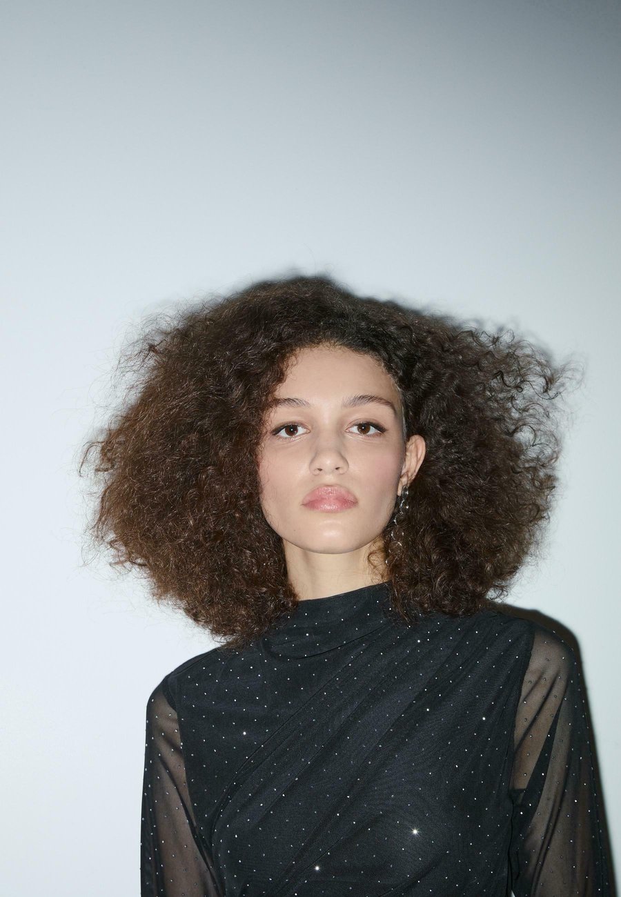 

Блуза Stradivarius GATHERED WITH RHINESTONES, Black