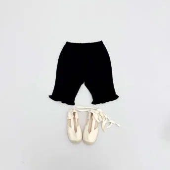 Детские широкие брюки-капри с оборками Frill чёрного цвета от Meri And