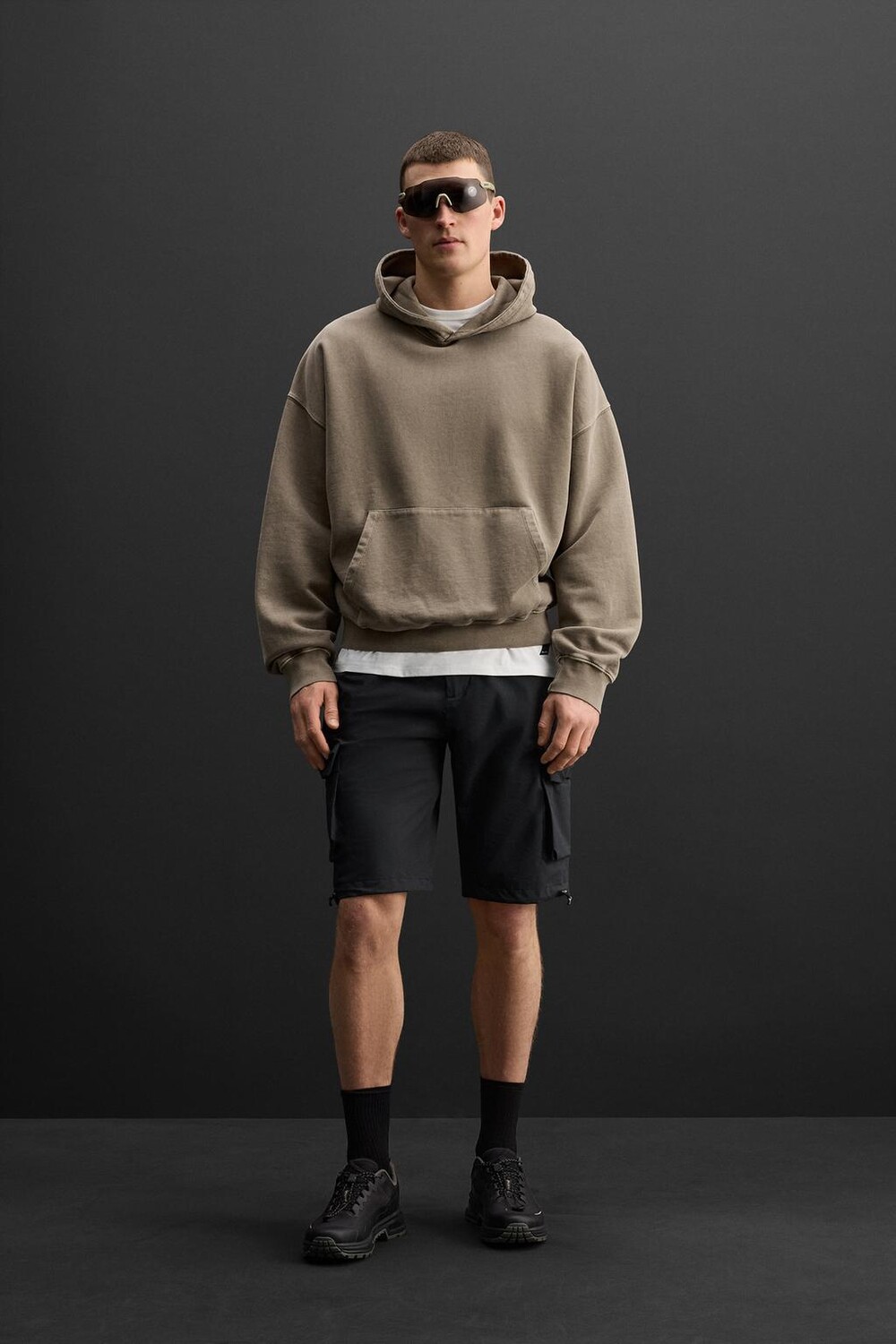 

Толстовка с принтом ZARA, цвет Earth