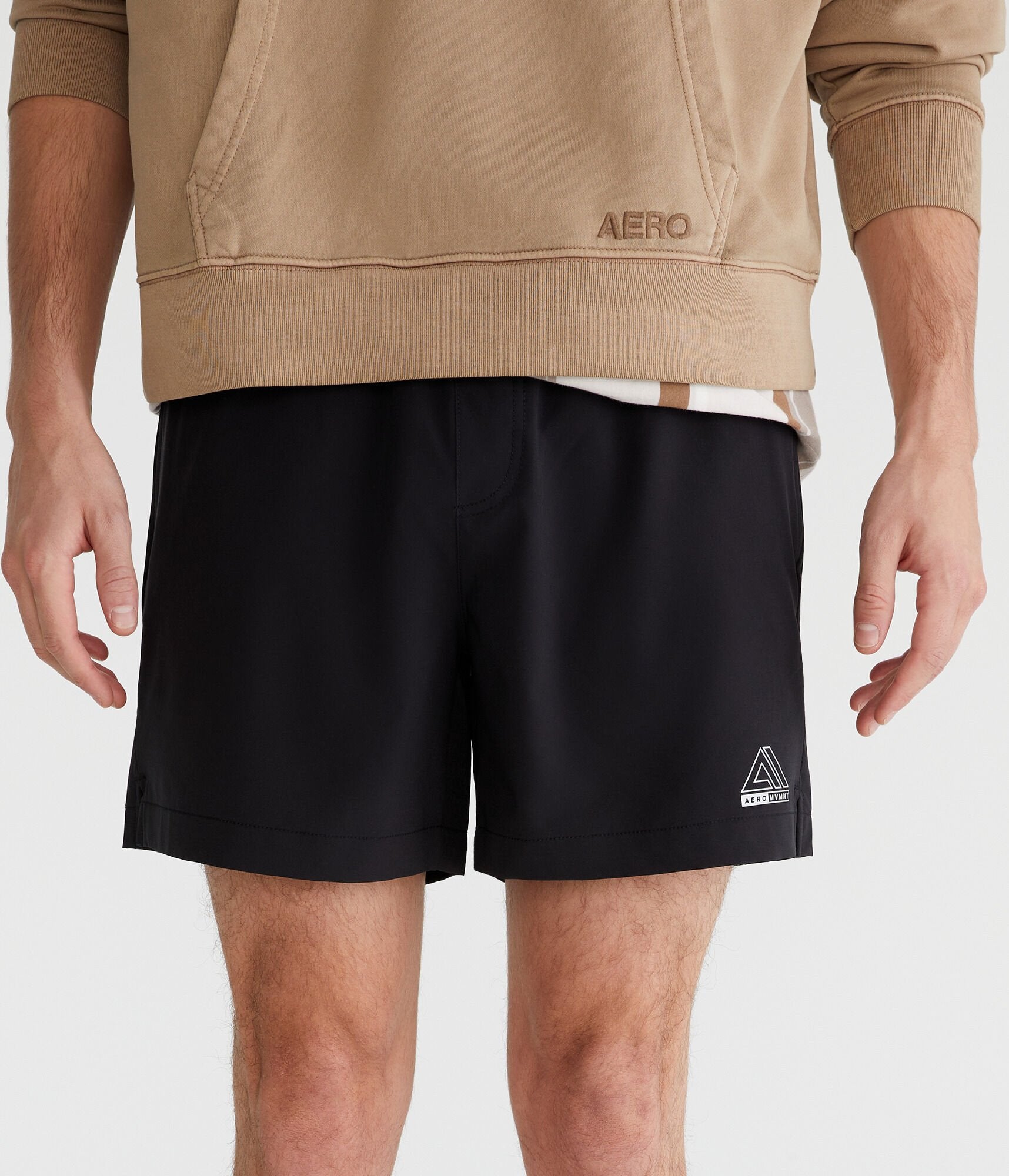 

Aeropostale Mvmnt Гибридные активные шорты 5.5", черный