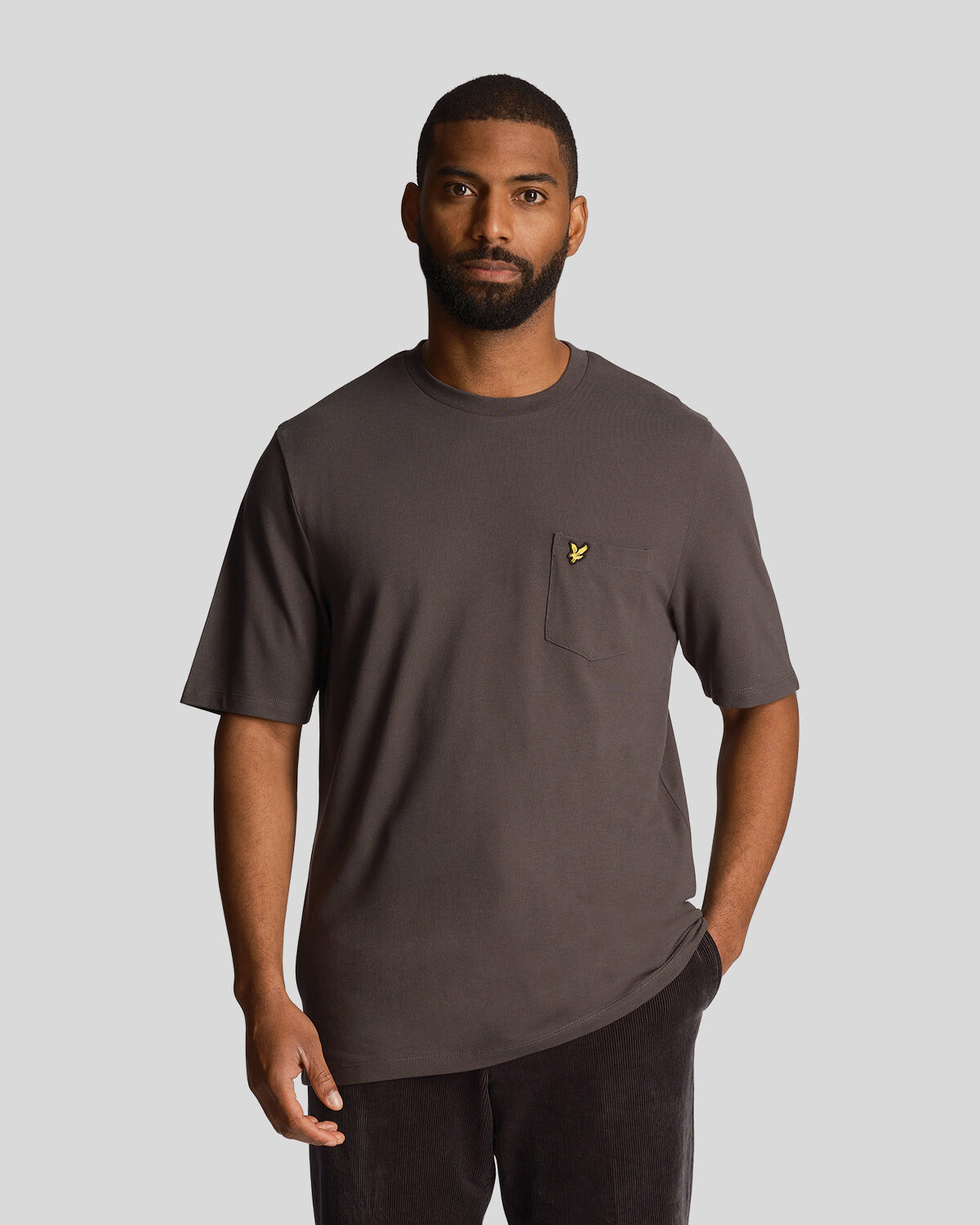 

Однотонная футболка с карманами пике Lyle & Scott, серый