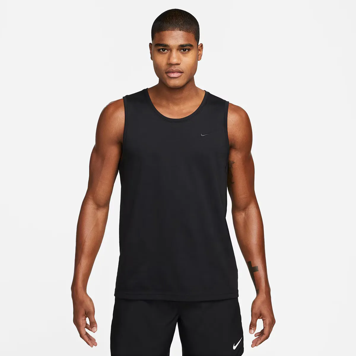 

Футболка мужская Nike Dri-FIT Primary, чёрный
