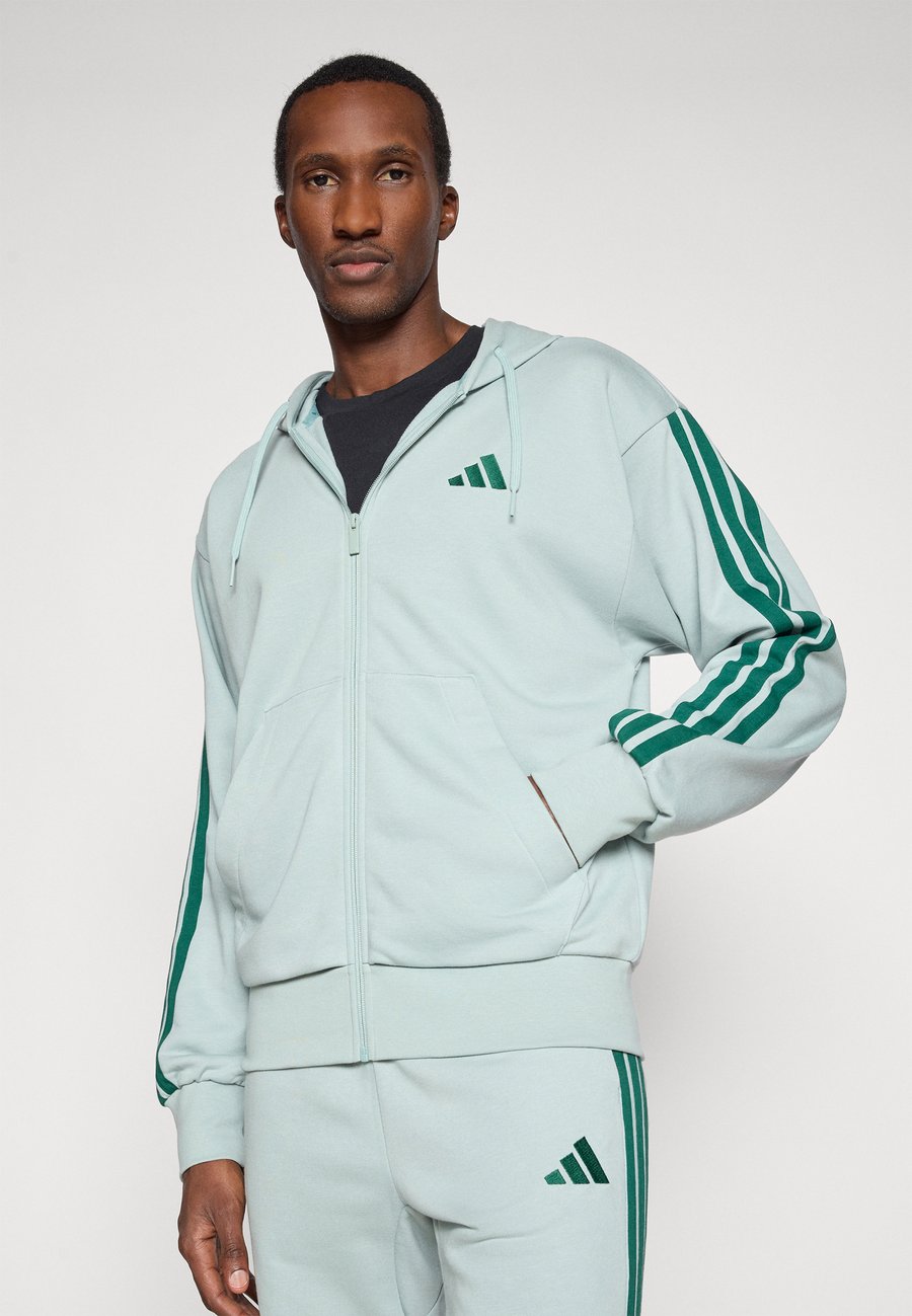 Толстовка Adidas Sportswear Zip-up sweatshirt, Sage/Collegiate Green/Light Green — фото 4