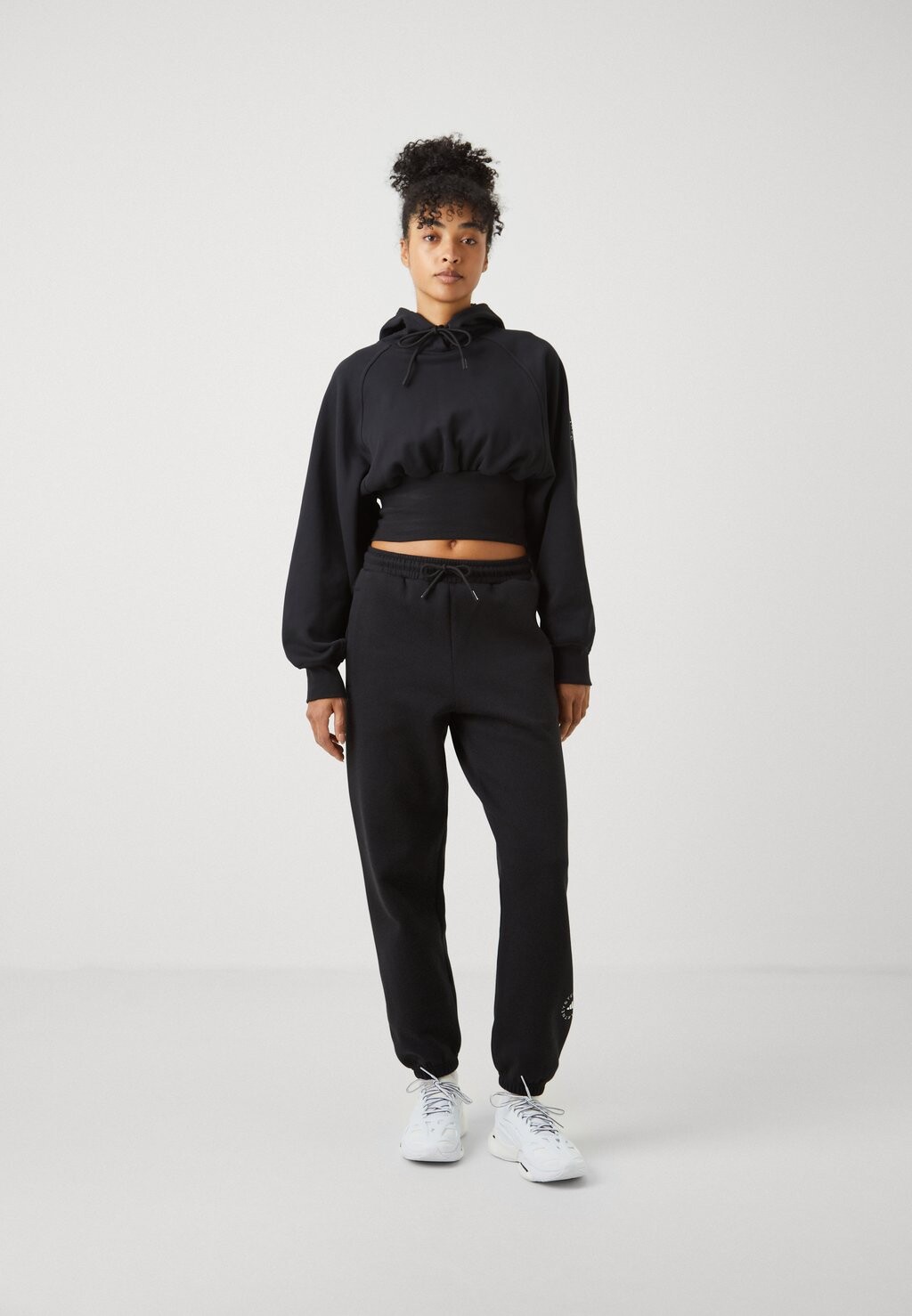 

Толстовка ADIDAS BY STELLA MCCARTNEY CROPPED adidas by Stella McCartney, черный