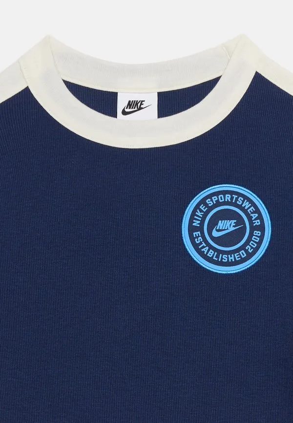 Простая футболка Nike Sportswear, Midnight Navy/Soft Pearl/Midnight Navy/University Blue — фото 4