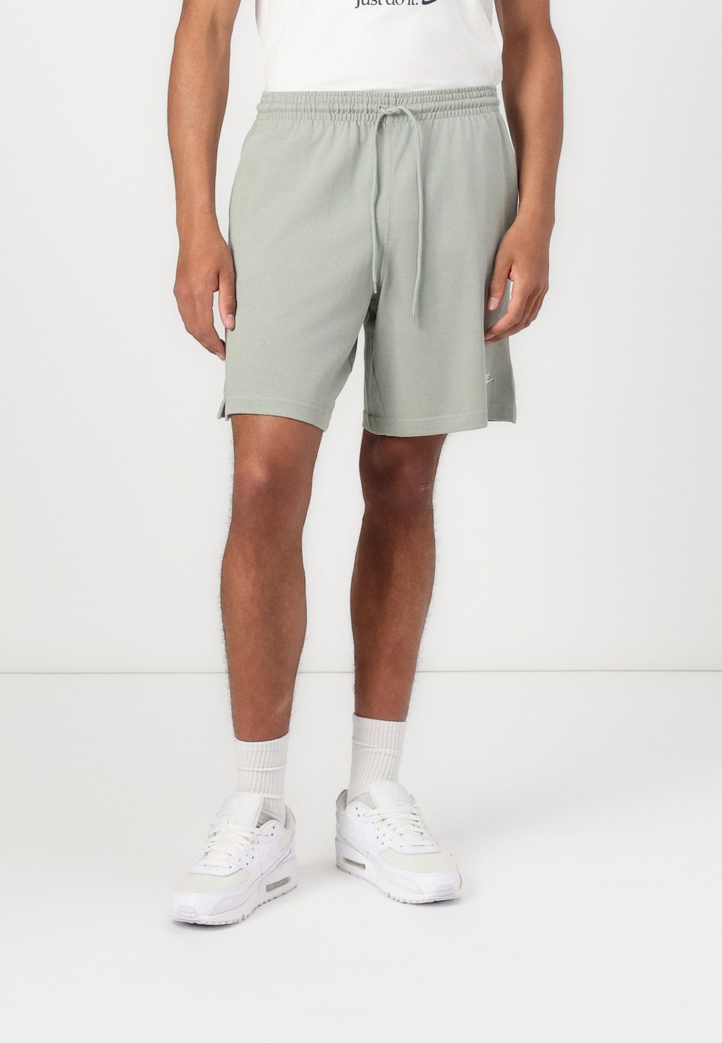 

Шорты CLUB SHORT Nike Sportswear, зеленый