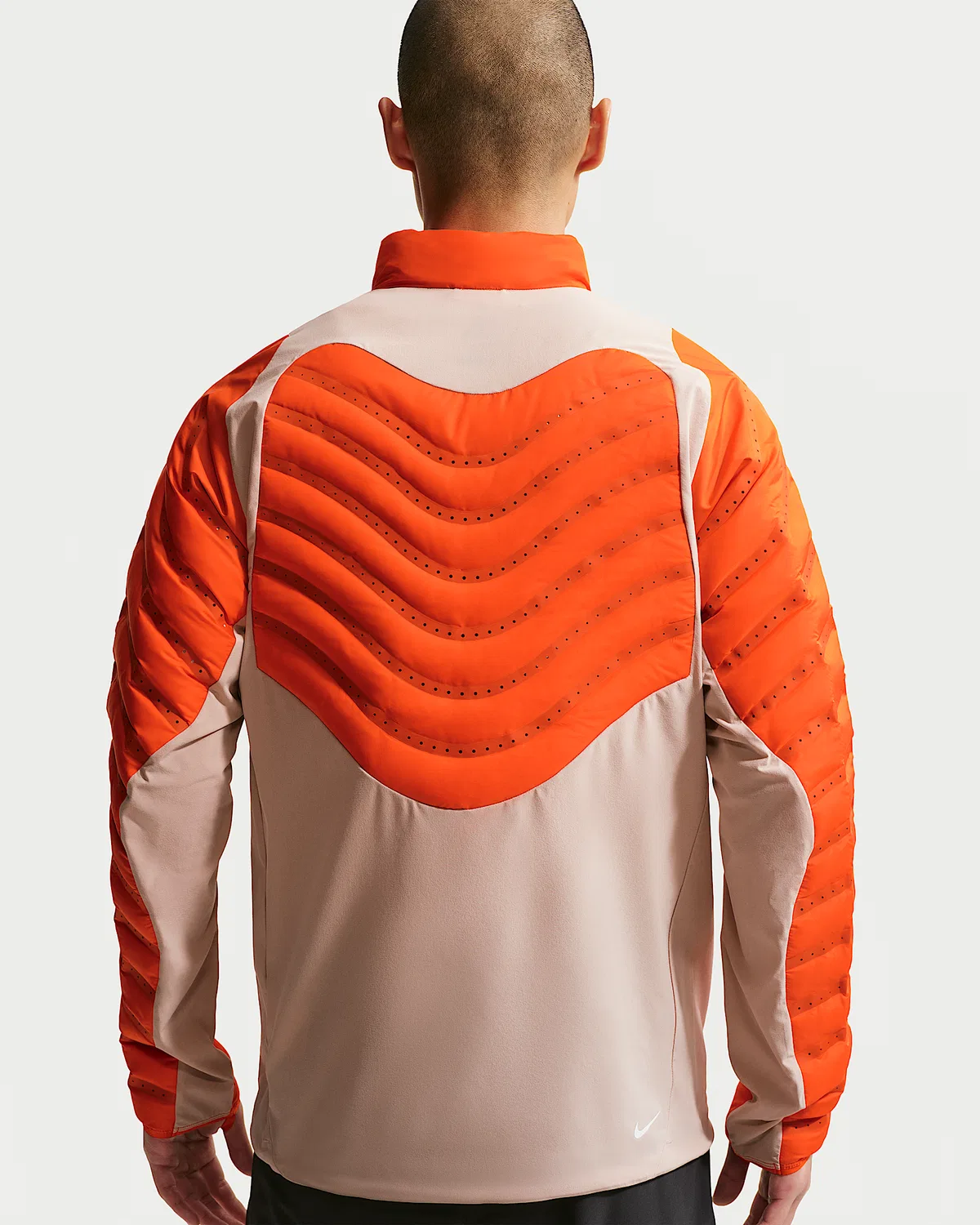 Мужская куртка Therma-FIT Nike ACG "Lava Loft", Safety Orange/Cream II/Cream II/Summit White — фото 3