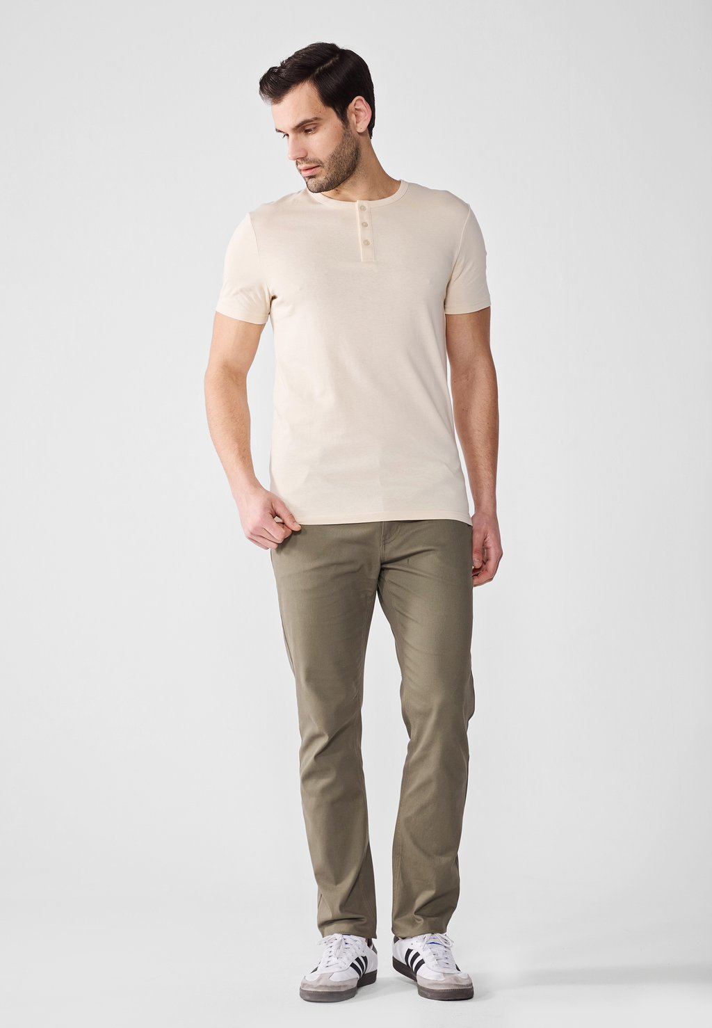 

Базовая футболка 3 PACK Pier One by Zalando, кремовый