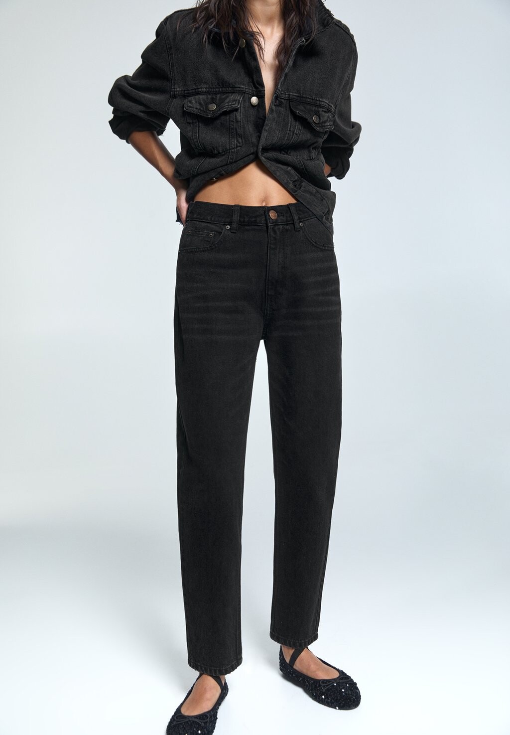 

Джинсы прямого кроя MOM PULL&BEAR, цвет black