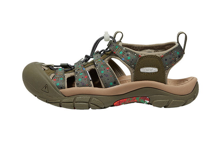 

Кроссовки Newport Retro River Trekking женские зеленые Keen