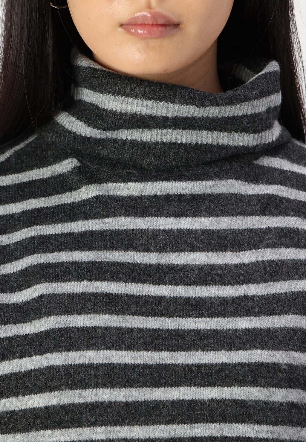 

Джемпер ONLTALIO STRIPE SHORT ROLLNECK ONLY, темно-серый
