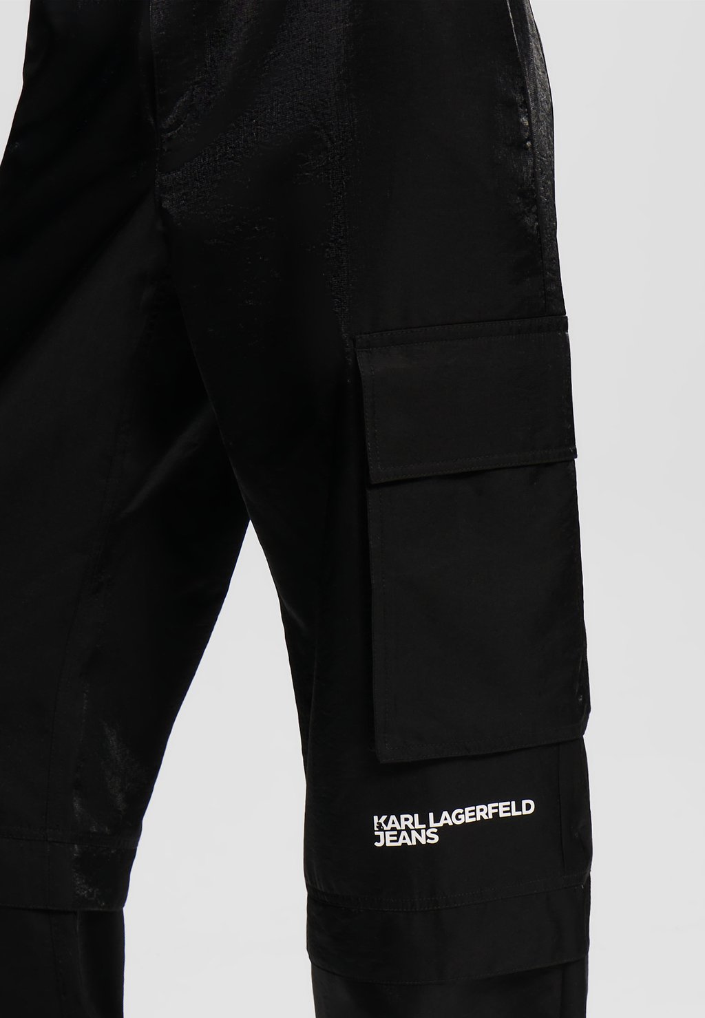 

Брюки карго IRIDESCENT CARGO Karl Lagerfeld Jeans, черный