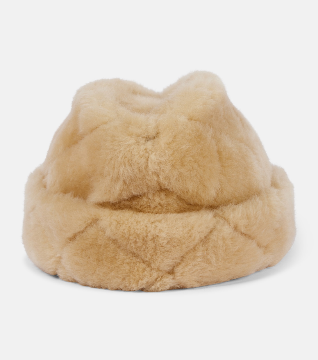 

Шапка Maggie из стёганой овчины Loro Piana, Creamy Cashmere Melange