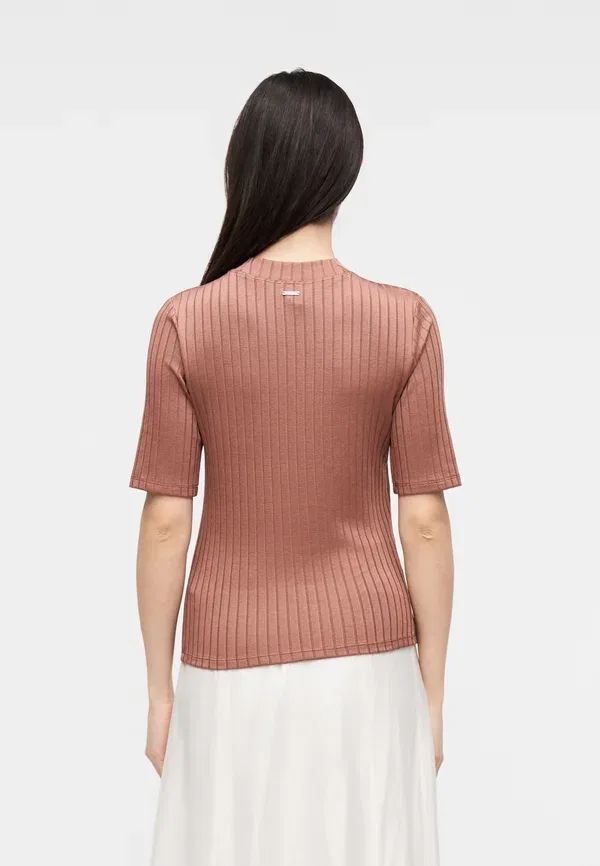 Футболка базовая Calvin Klein, цвет сиерра браун — фото 3