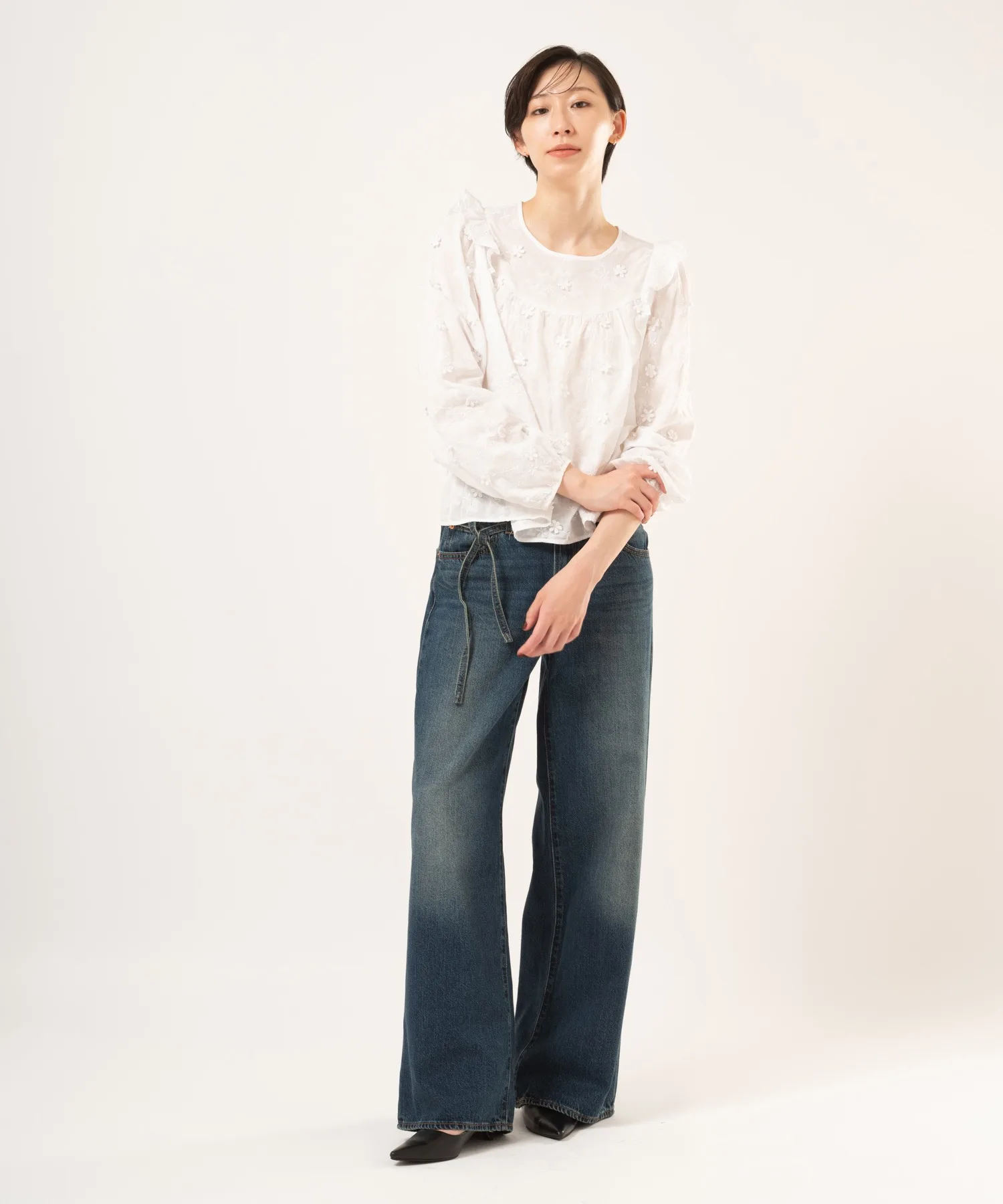 Женская блузка с фриволите Levi's MALLORY белая — фото 4