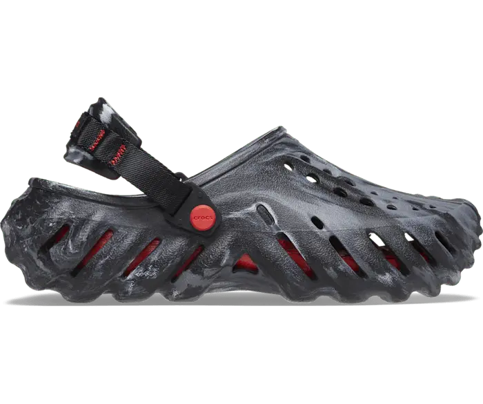 Мраморные сабо Echo Crocs женские, цвет Black / Flame