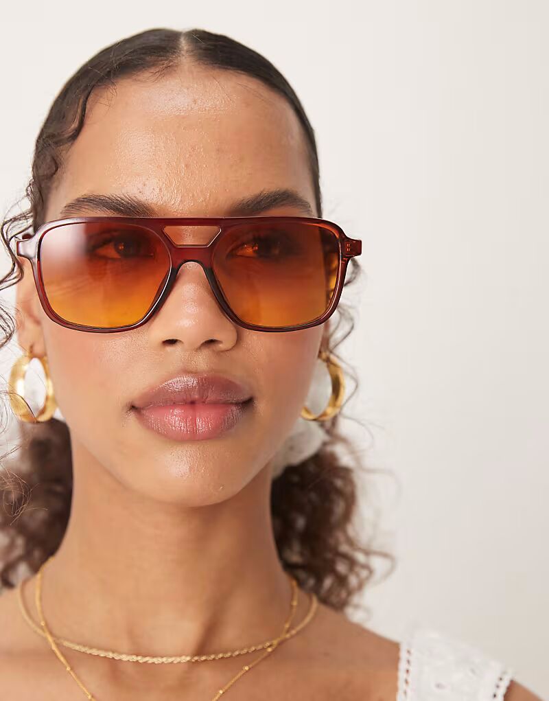 

Солнцезащитные очки-авиаторы ASOS DESIGN в кристально-коричневой оправе с оранжевыми линзами с эффектом потертости