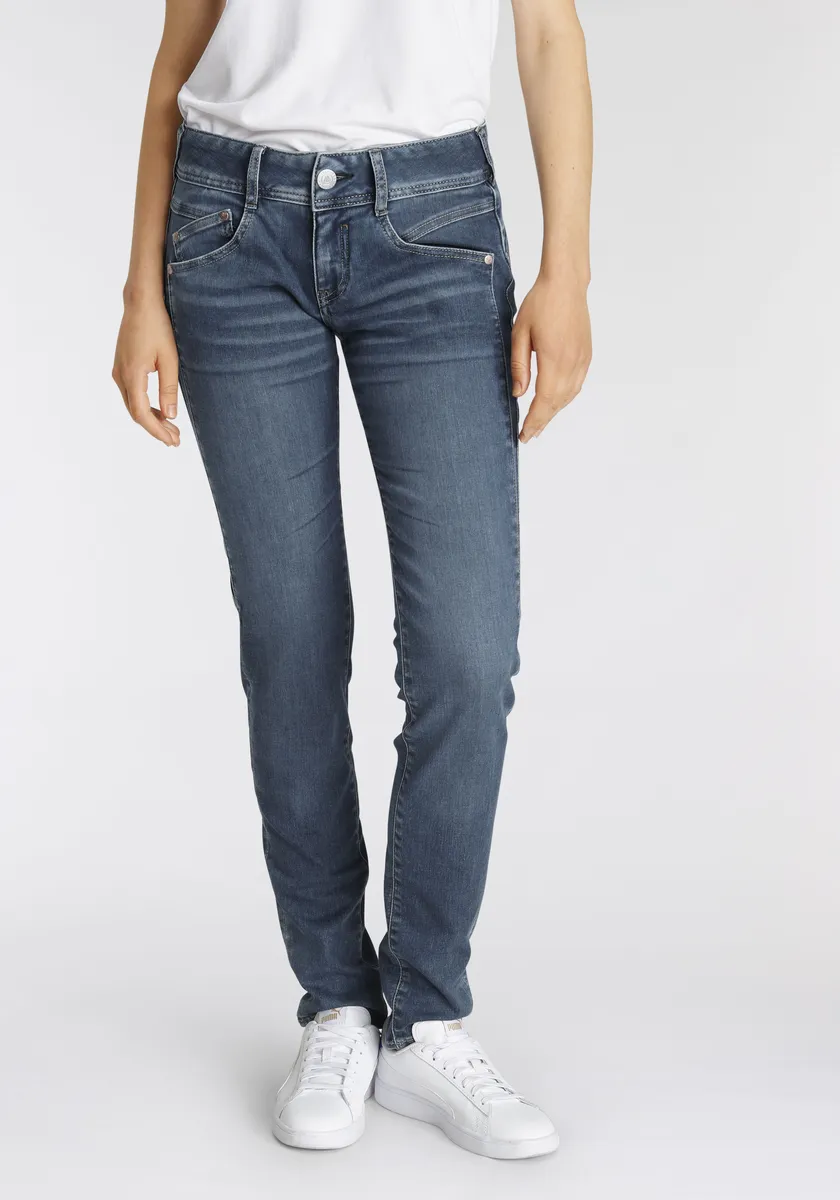 

Великолепные джинсы узкого кроя "GILA SLIM ORGANIC DENIM", экологичное качество премиум-класса, содержит переработанный материал Herrlicher, цвет Royal Navy 893