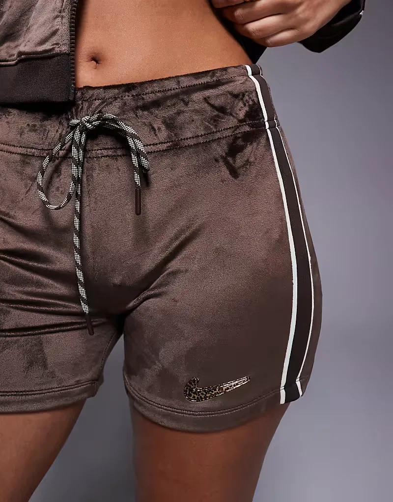 Велюровые шорты Nike, коричневый — фото 4