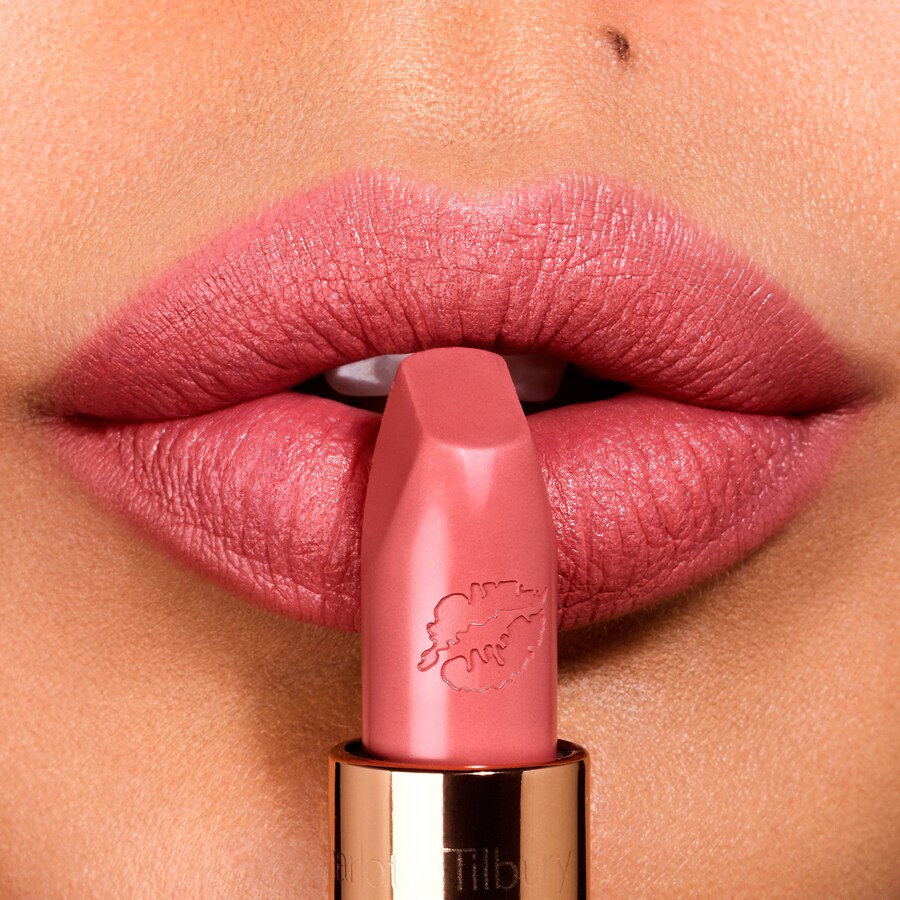 Помада KISSING с сатиновым блеском Charlotte Tilbury, 0.12 oz, Kidman's Kiss — фото 2