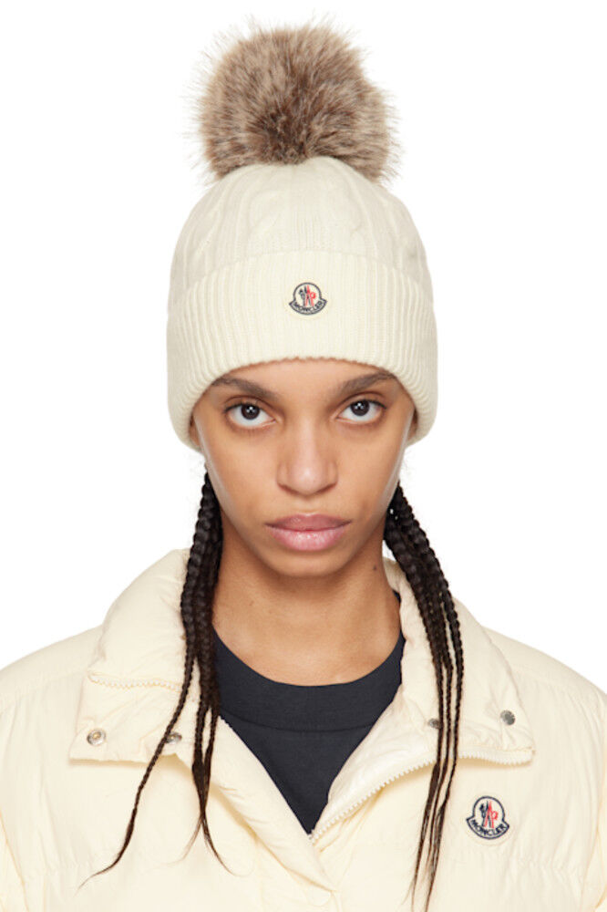 

Шапка-бини из шерсти и кашемира с помпоном от белого цвета Moncler